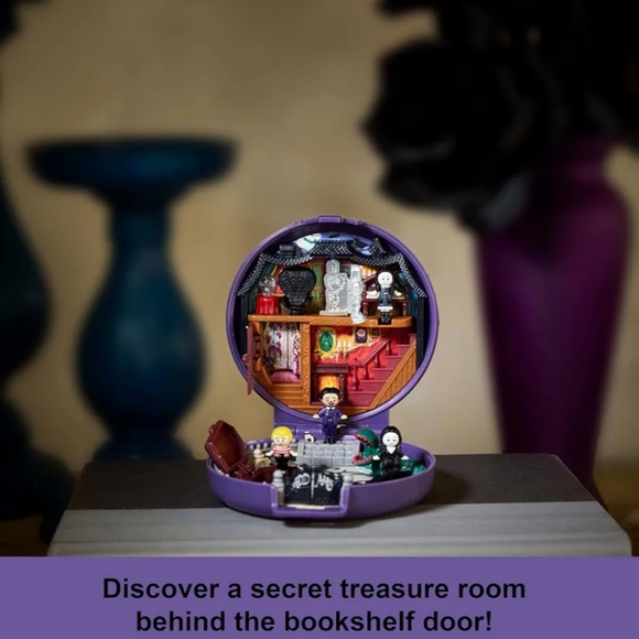 NIB. Polly Pocket Collector The Addams Family Compact - Picture 3 of 7